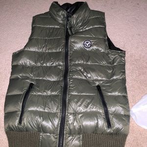 American Eagle vest